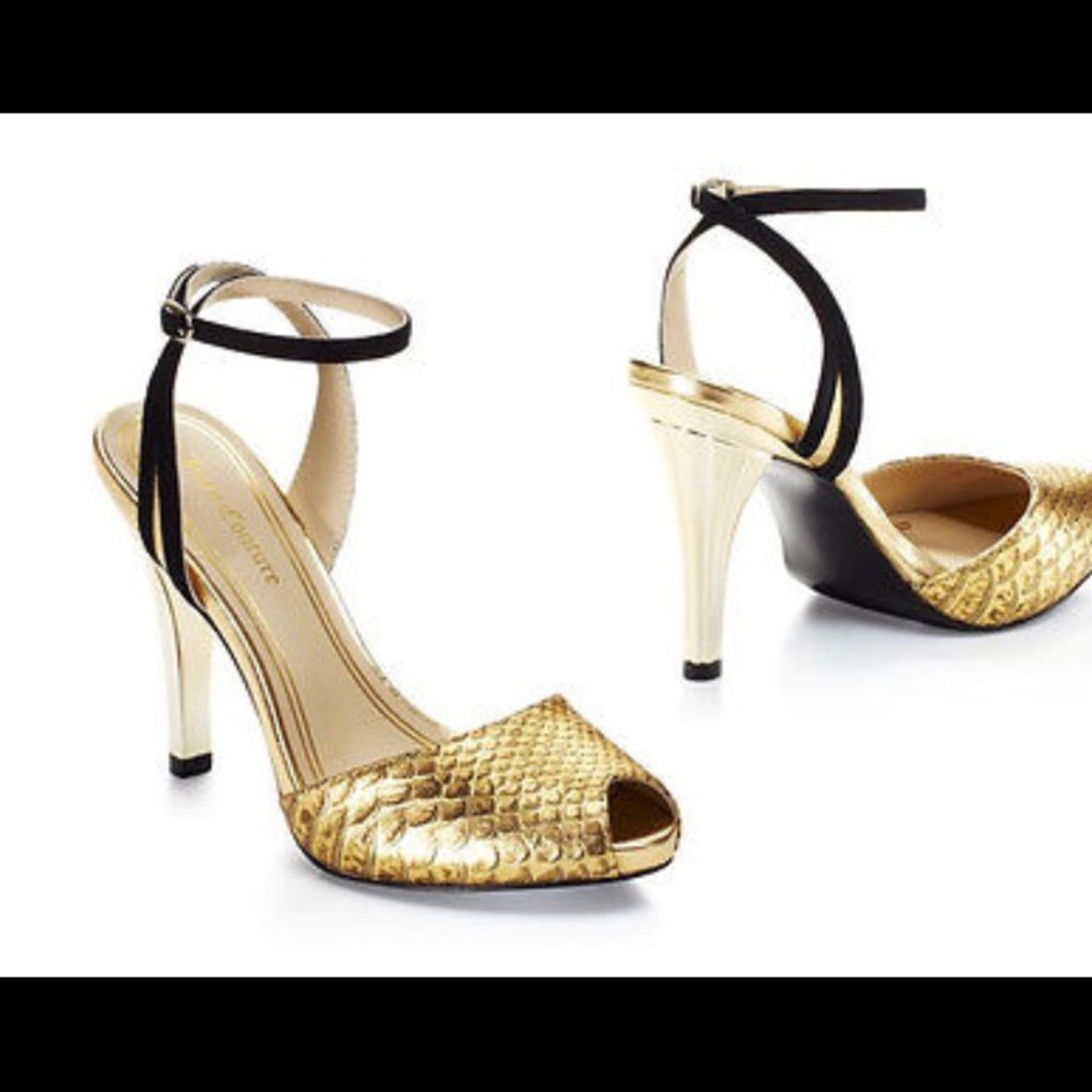 Juicy couture gold metallic heels